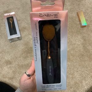 The Creme Shop Oval Foundation and Powder Brush